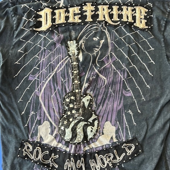 Doctrine “Rock My World” Graphic T-Shirt - Picture 7 of 8